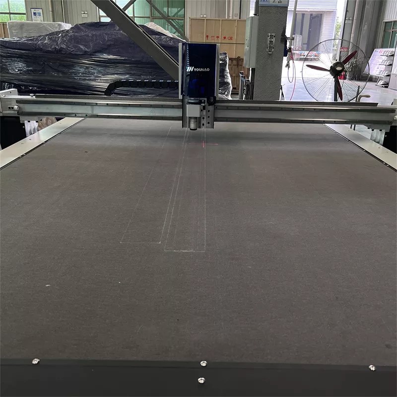 Double shaft technical support Oscillating Knife Cutting Machine for Plastic