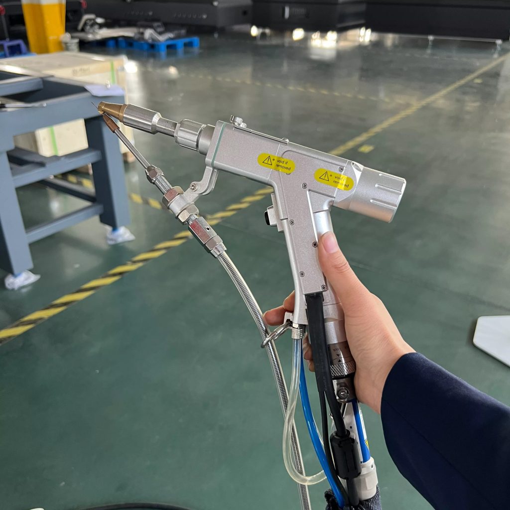 High Quality 4 in 1 Handheld Fiber Laser Welding Machine for Aluminium carbon metal sheet 