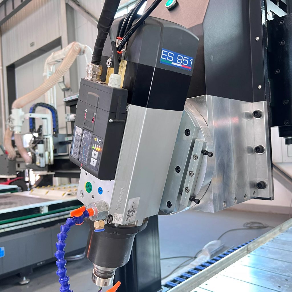 L8 Aluminium Profile Drilling And Milling Machine