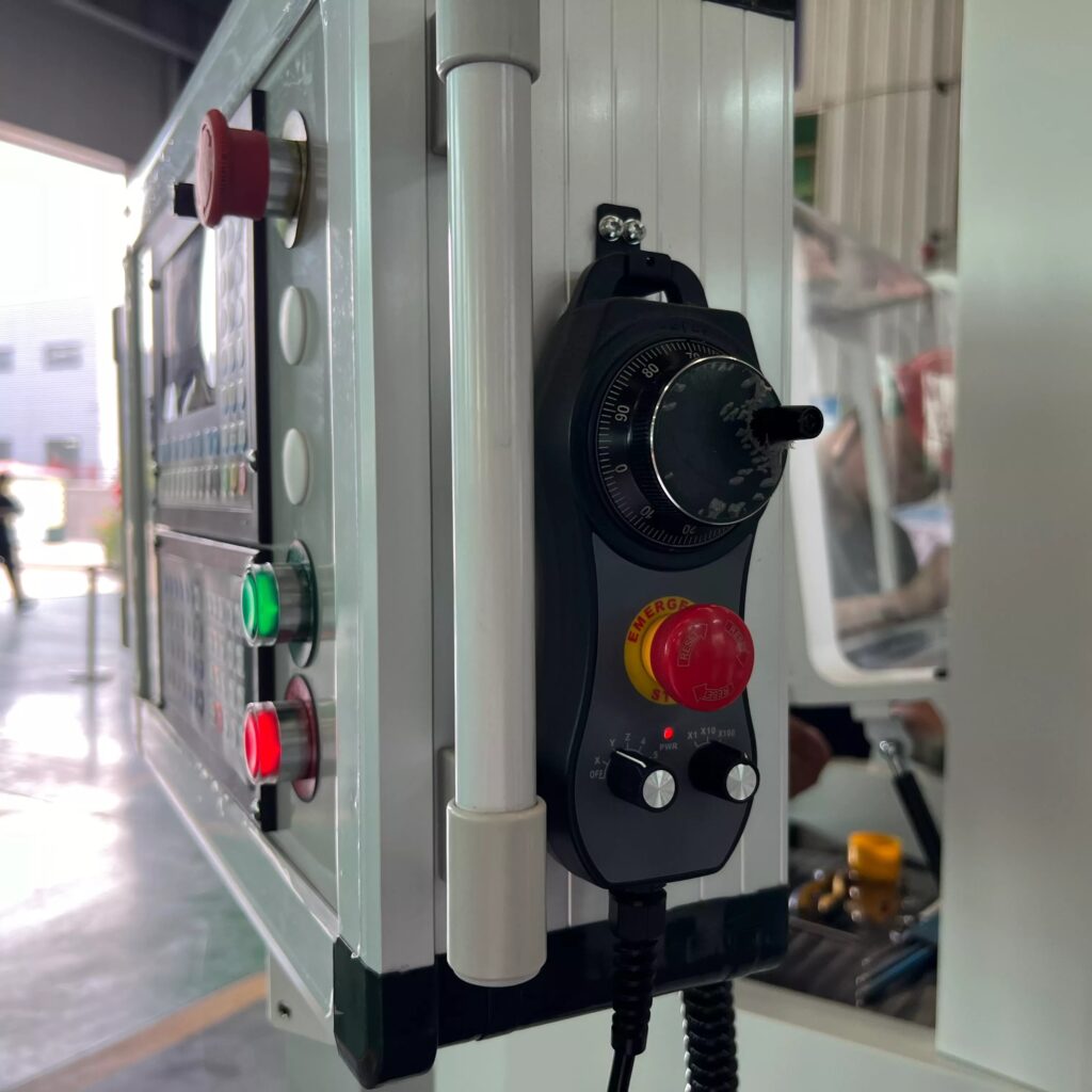 3-Axis High Precision Cnc Milling Machine with Aluminum
