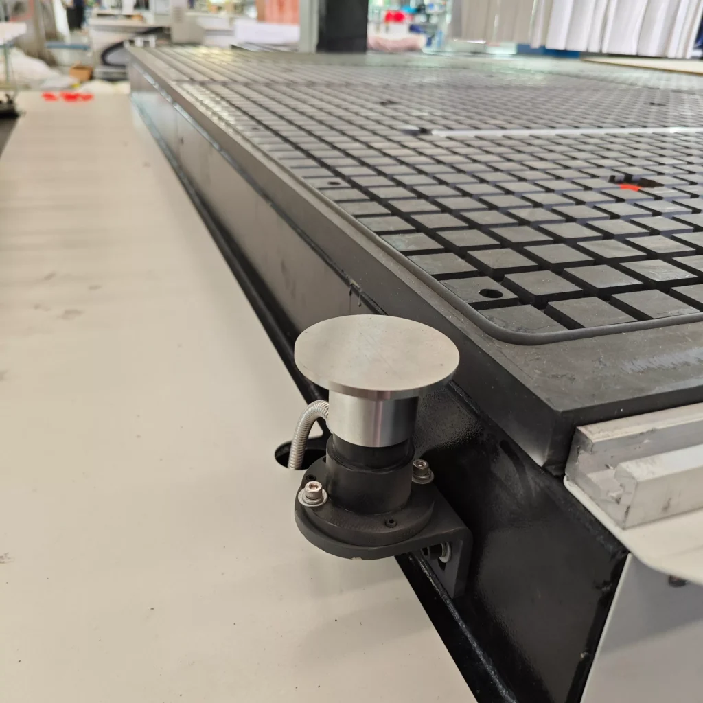 Customized atc 4x8 wood cnc router 1300mm x 2500mm